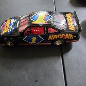 MYRTLE BEACH NASCAR CAFE 1/24 #1 PONTIAC GRAND PRIX ACTION DIECAST